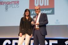 ΤΡΙΠΛΗ ΒΡΑΒΕΥΣΗ